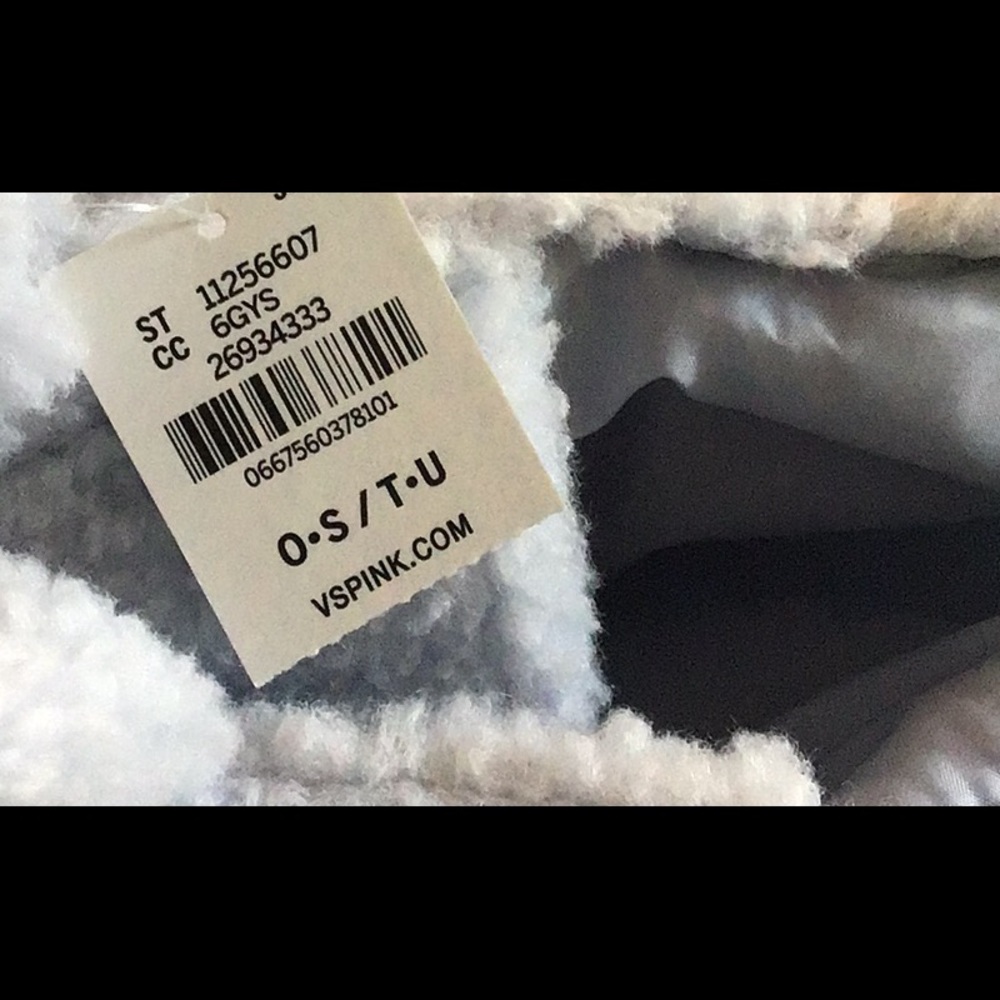 ‘PINK’ Baby Blue Sherpa Tote NWT - Picture 9 of 9